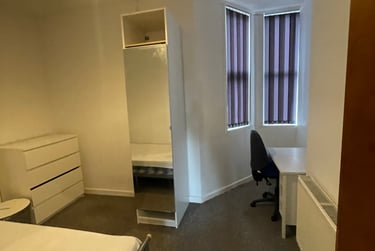 2 bed flat, Bryn Road, Brynmill, Swansea, SA20AP - Image 12