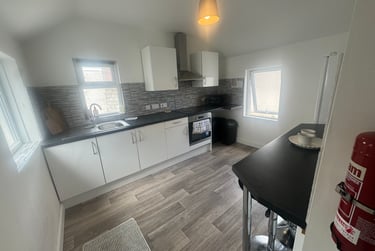 3 bed flat, Malvern Terrace, Brynmill, Swansea, SA20BE - Image 11