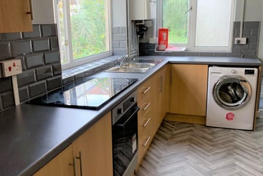 6 bed house, Russell Street, City Centre, Swansea, SA14HR - Image 8