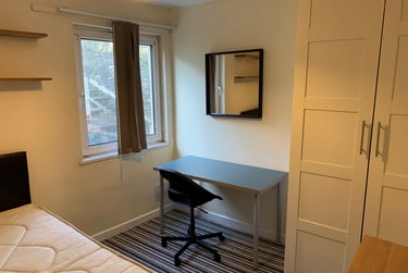 6 bed house, King Edwards Road, Brynmill, Swansea, SA14LU - Image 1