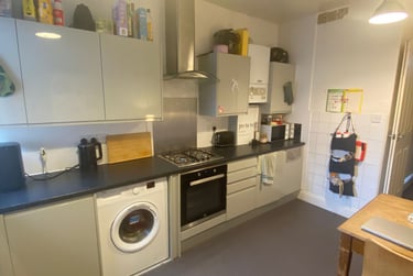 5 bed house, Dickenson road, Rusholme, Manchester, M145HJ - Image 2