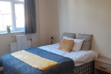 7 bed house, Hull Road, York, YO105HA - Image 1