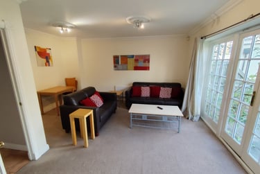 5 bed house, Bishopfields Drive, Holgate, York, YO264WY - Image 3