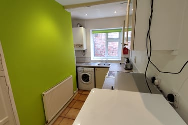 1 bed flat, Lord Mayors Walk, Monkgate, York, YO317HA - Image 4