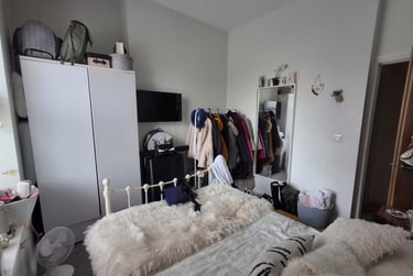 2 bed flat, Fulford Road, Grange Garth, York, YO104BD - Image 1