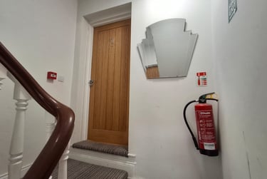 2 bed flat, Fulford Road, Grange Garth, York, YO104BD - Image 1