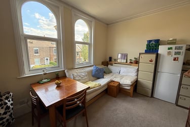2 bed flat, Heslington Road, Fishergate, York, YO105AU - Image 2