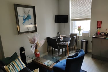 2 bed flat, Fulford Road, Grange Garth, York, YO104BD - Image 2