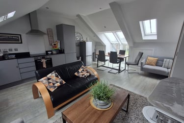 2 bed flat, Fulford Road, Grange Garth, York, YO104BD - Image 3