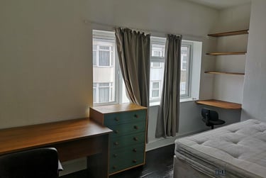 4 bed house, St. Martins Place, Hanover, Brighton, BN23LE - Image 2