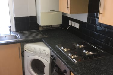 2 bed flat, High Street, Near university, Portsmouth, PO12HS - Image 10