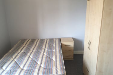 2 bed flat, High Street, Near university, Portsmouth, PO12HS - Image 7