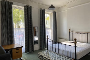 2 bed flat, Sydenham Villas Road, City Centre, Cheltenham, GL526DZ - Image 8