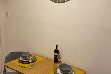 2 bed flat, Sydenham Villas Road, City Centre, Cheltenham, GL526DZ - Image 4