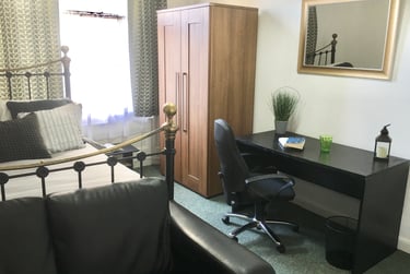 2 bed flat, Sydenham Villas Road, City Centre, Cheltenham, GL526DZ - Image 6