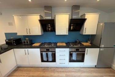 8 bed house, Greenbank Road, Sefton Park, Liverpool, L181HG - Image 1