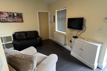 2 bed house, Gorsebank Road, Sefton Park, Liverpool, L181HL - Image 2