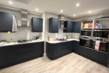 7 bed flat, Smithdown Road, Sefton Park, Liverpool, L155AJ - Image 1