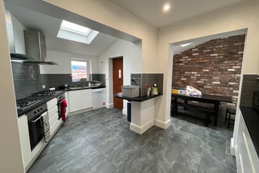 7 bed house, Elmbank Road, Smithdown road, Liverpool, L181HR - Image 2