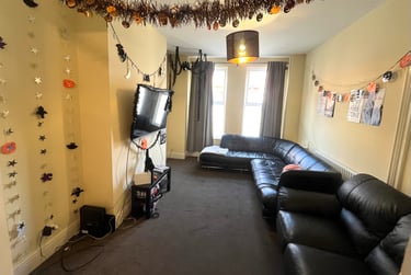 8 bed house, Penny Lane, Mossley Hill, Liverpool, L181DQ - Image 2