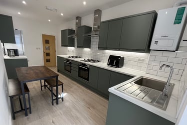 5 bed house, Smithdown Road, Sefton Park, Liverpool, L155AH - Image 1