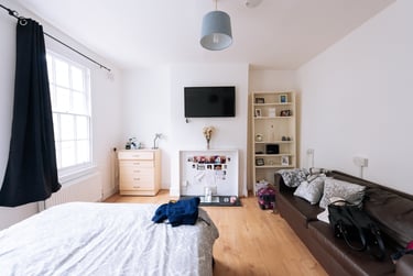 2 bed flat, Dawes Street, Southwark, London, SE172EG - Image 1