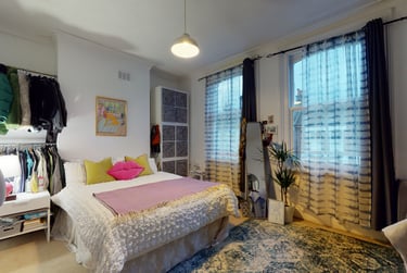 3 bed flat, Thorparch Road, Stockwell, London, SW84SX - Image 1