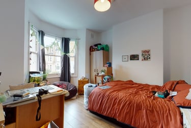 3 bed house, Graces Road, Camberwell, London, SE58PF - Image 1