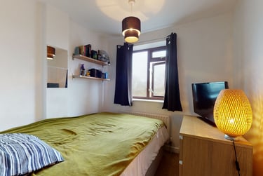 4 bed flat, Clapham Manor Street, Clapham, London, SW46EA - Image 4