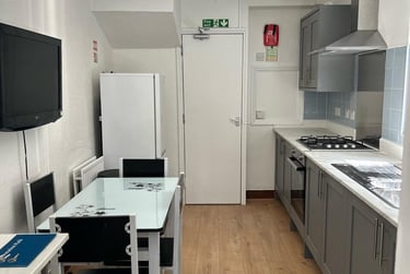 5 bed house, Coleman Road, Southwark, London, SE57TG - Image 2