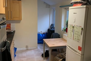 2 bed flat, Kincaid Road, Peckham, London, SE155UN - Image 2