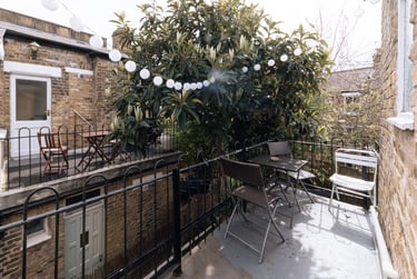 2 bed flat, Wooler Street, Southwark, London, SE172EF - Image 2