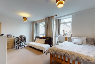 4 bed flat, Clapham Manor Street, Clapham, London, SW46EA - Image 1