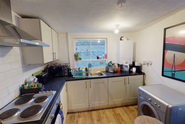 3 bed flat, Thorparch Road, Stockwell, London, SW84SX - Image 5