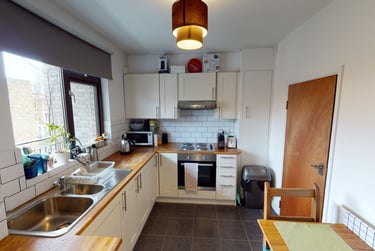 4 bed flat, Clapham Manor Street, Clapham, London, SW46EA - Image 5