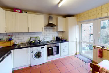 3 bed flat, Potier Street, Elephant & Castle, London, SE14UX - Image 7
