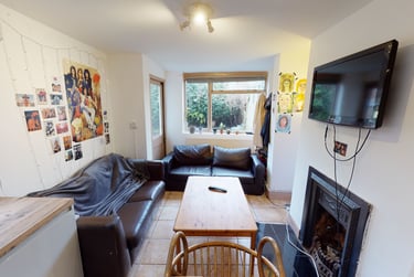 5 bed house, Elcot Avenue, Peckham, London, SE151QB - Image 2