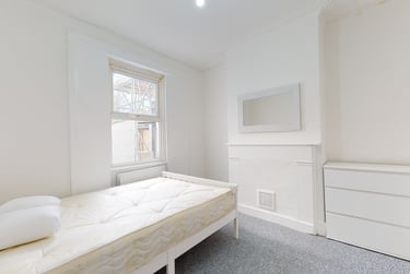 6 bed house, Sutherland Square, Kennington, London, SE173EQ - Image 12