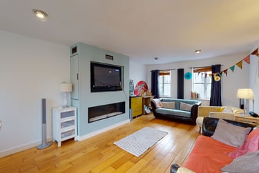 3 bed flat, Vestry Mews, Camberwell, London, SE58NS - Image 1