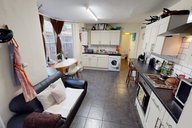 5 bed house, Ethnard Road, Peckham, London, SE151RU - Image 1