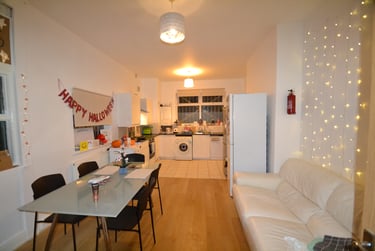 5 bed house, Belgrave Avenue, Longsight, Manchester, M145DL - Image 2