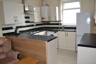 4 bed house, Duncan Road, Longsight, Manchester, M130GU - Image 2