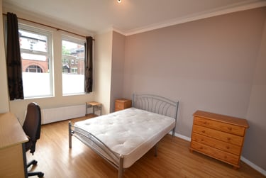 5 bed house, Denison Road, Victoria Park, Manchester, M145PB - Image 2