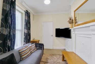 4 bed house, Kensington Road, Mutley, Plymouth, PL47LU - Image 2