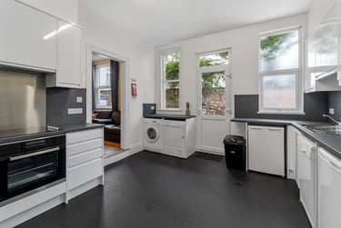 7 bed house, Ford Park Road, Mutley, Plymouth, PL46RD - Image 3