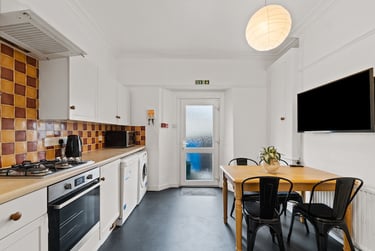 8 bed house, North Road East, Near university, Plymouth, PL46AY - Image 5