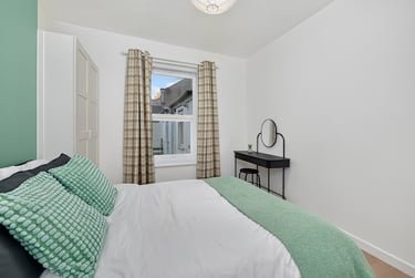 1 bed flat, Deptford Place, North Hill, Plymouth, PL48JJ - Image 1