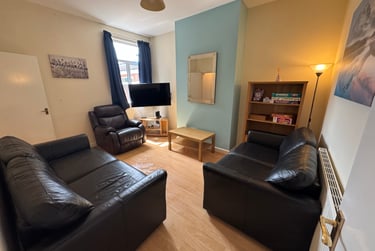 5 bed house, Thornton Road, Shelton, Stoke, ST42BD - Image 1