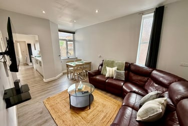 5 bed house, Spencer Road, Shelton, Stoke, ST42BE - Image 1