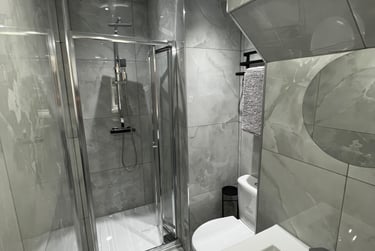 6 bed house, Thornton Road, Shelton, Stoke, ST42BD - Image 11